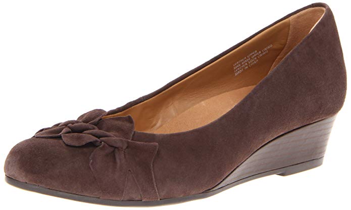 Earth Women's Teaberry Wedge Pump